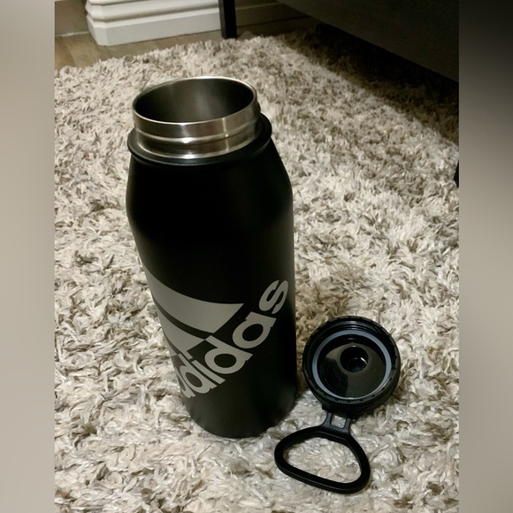 Adidas stainless steel - 1 L - like new!! - Picture 4 of 10